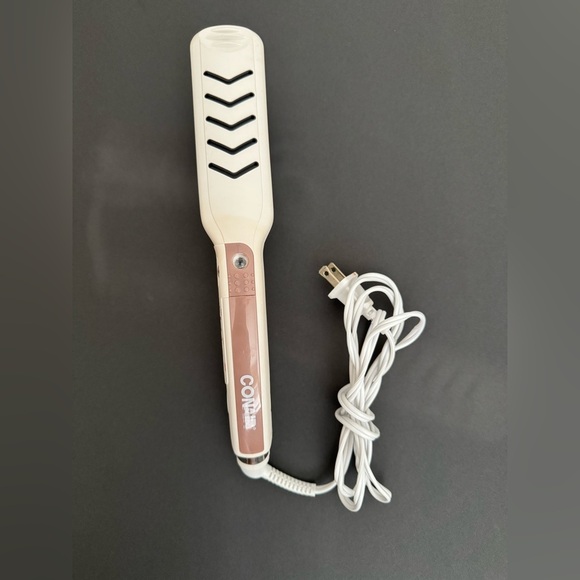 Conair Double Ceramic Flat Iron, 1 1/2-inch Wet-to-Dry Hair Straightener - Picture 1 of 3
